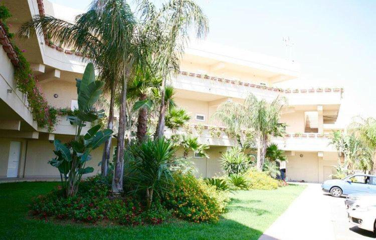 Dame' Apartment Marina di Ragusa Luaran gambar
